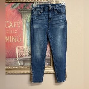 White House Black Market The Slim Crop Ankle Jeans With Side Ankle Split Inserts